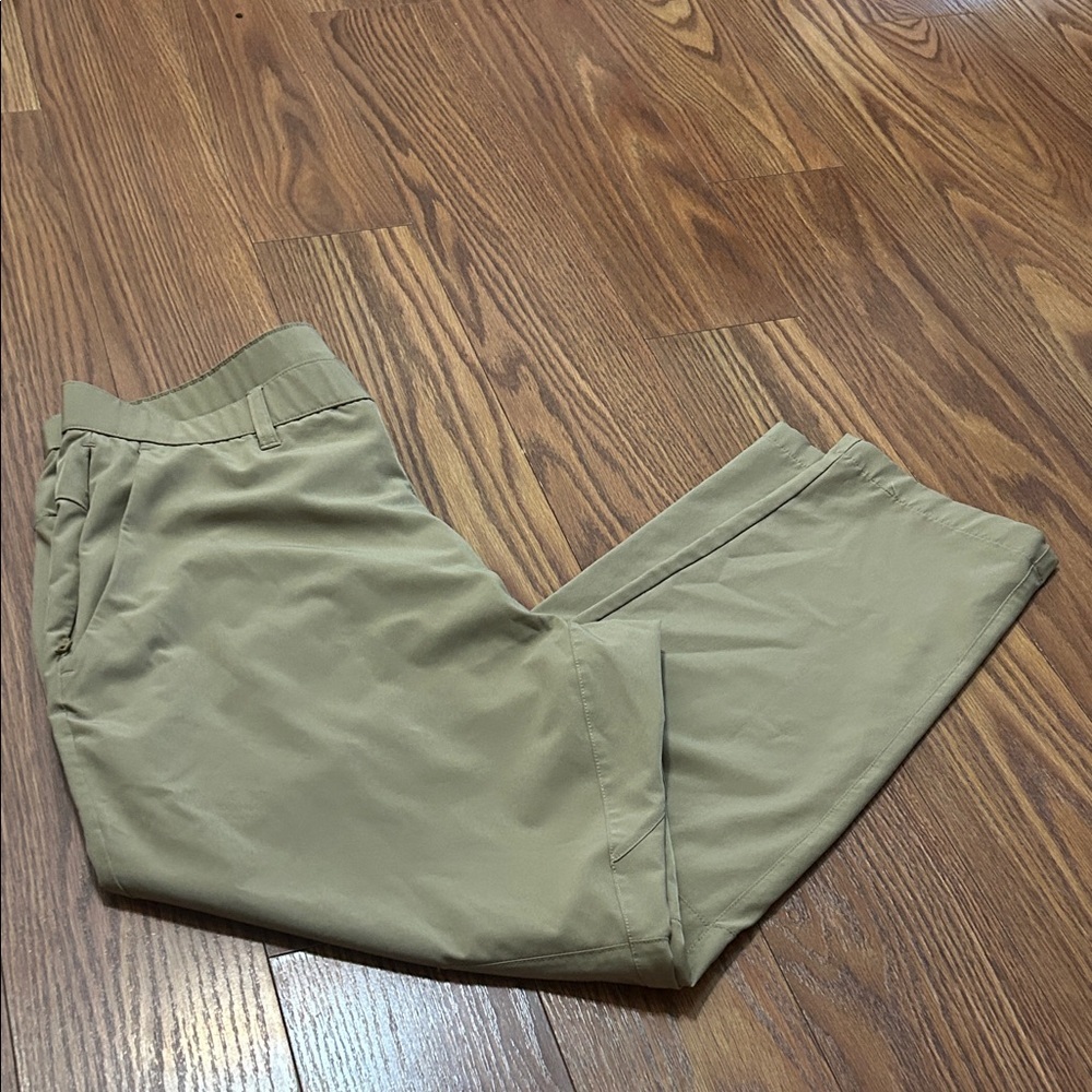 Fabletics The High Side Chino (Classic Fit) Twill 34x29 Zip Pockets Athletic